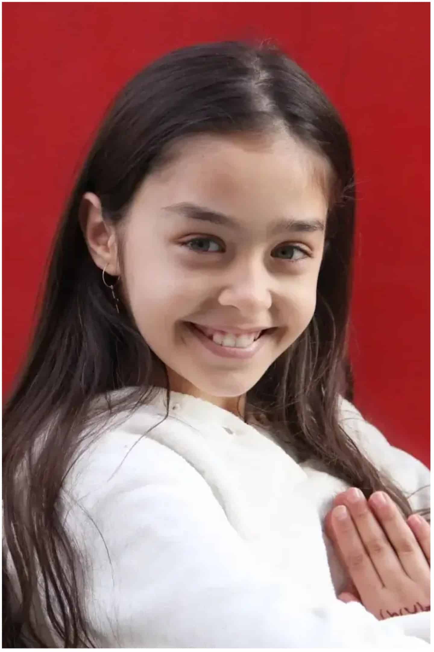 Tacsiz Prenses Elif Kurtuaran Turkish Child Actor 