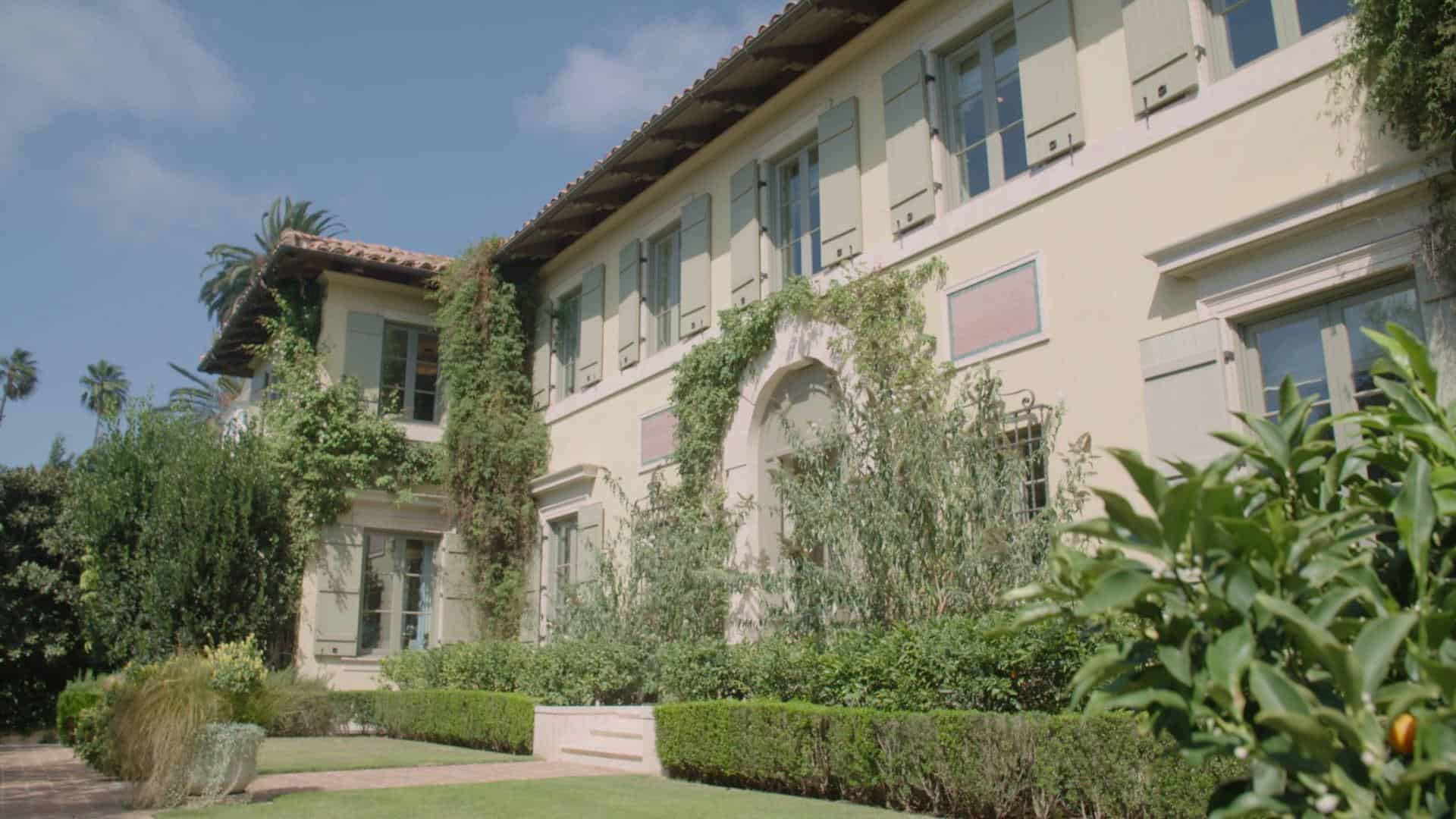 A Glimpse of Jim Belushi's Mansion (Credits: LA Times)