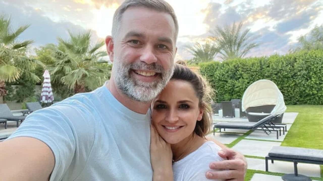 Who Is Rachel Leigh Cook Dating In 2023?