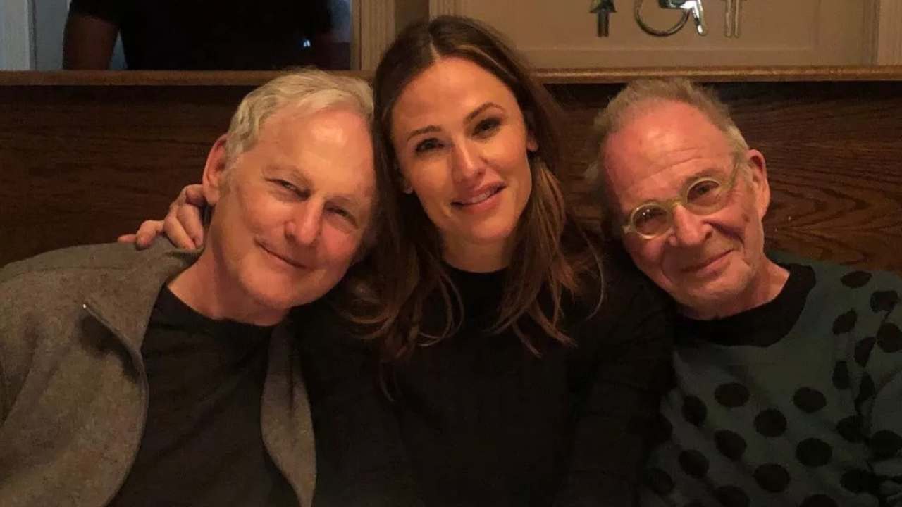 Jennifer Garner’s Heartwarming Alias Reunion With Victor Garber And Ron Rifkin