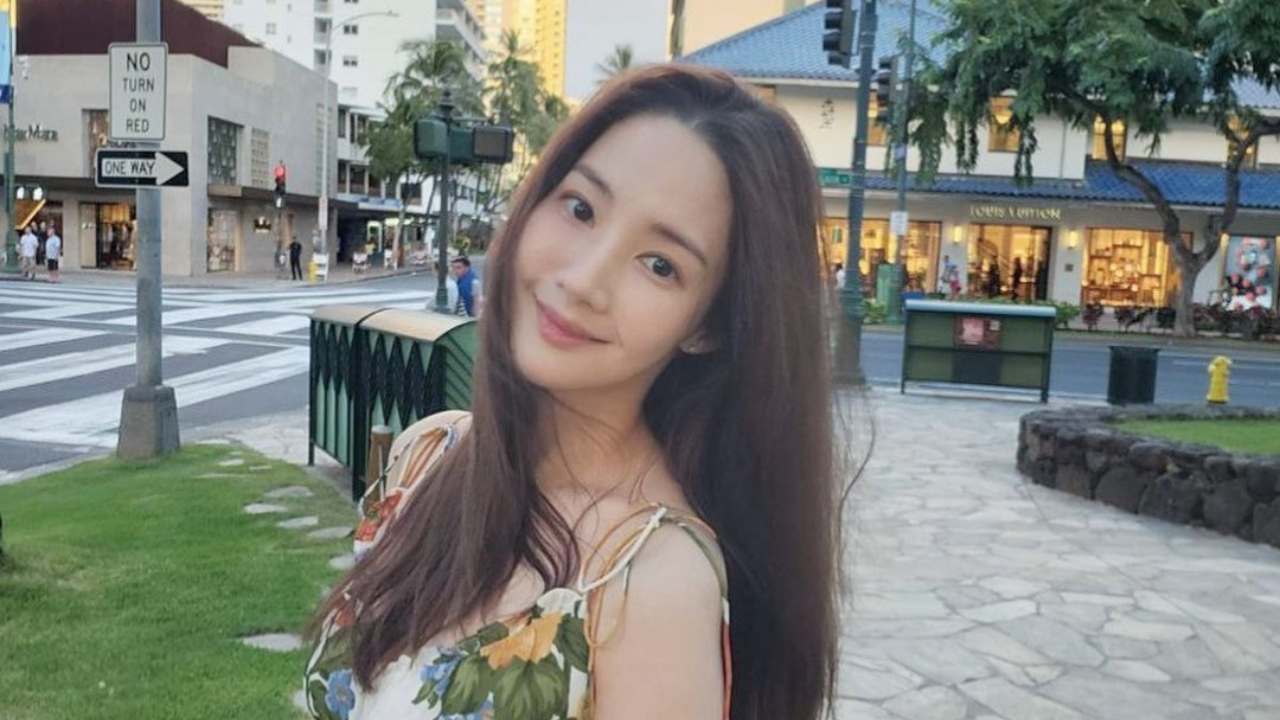 Park Min-Young Denied To Have Maintained Financial Exchange With Her Controversial Ex-Partner