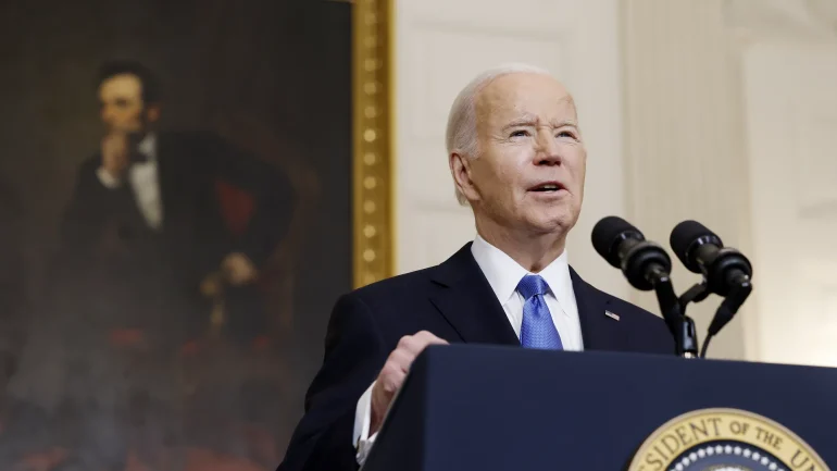 Biden intensifies criticism of Trump and GOP over Ukraine and Russia (Credits: Axios)