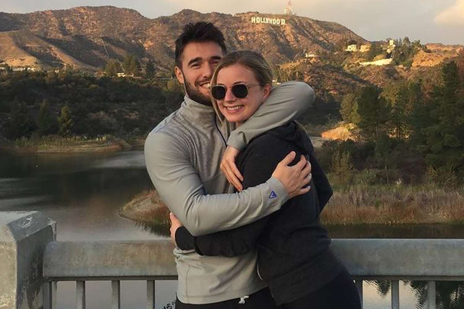 Emily VanCamp and Josh Bowman