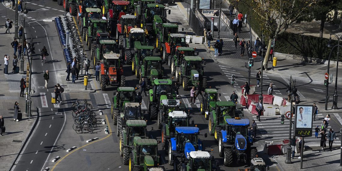 Farmer's uprising in Europe hits its peak (Credits: Bloomberg)