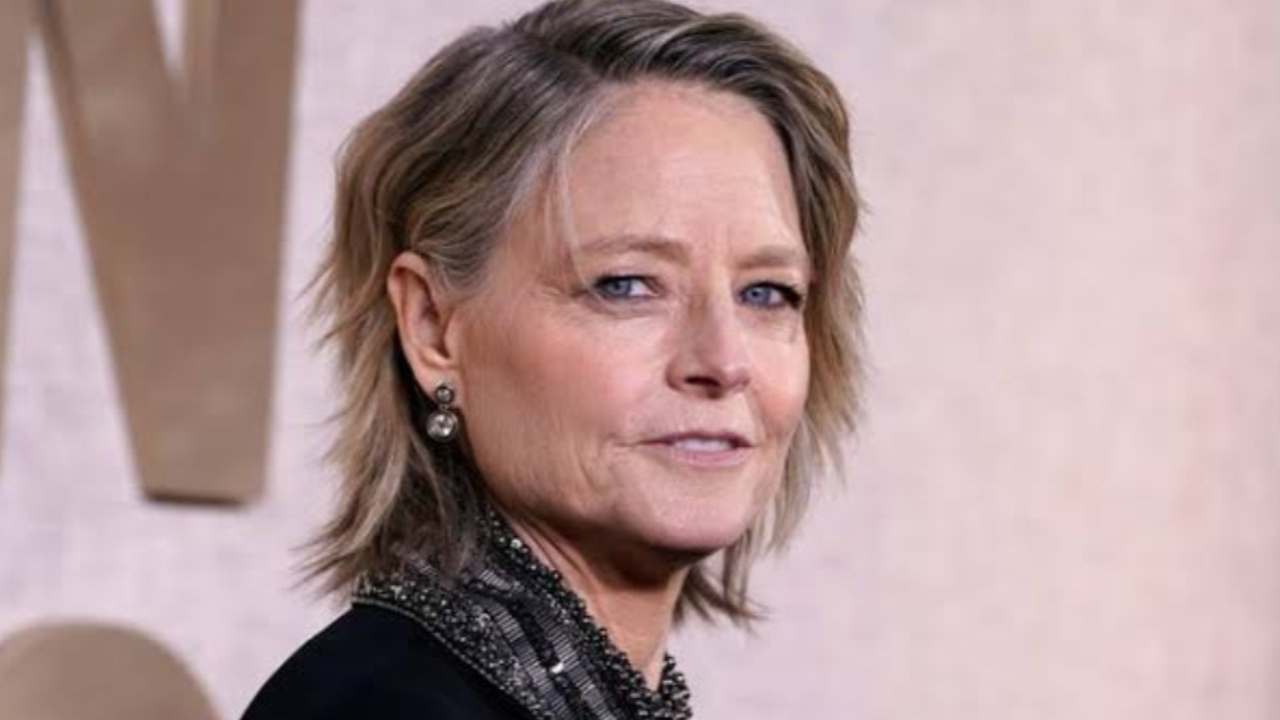 Jodie Foster’s Social Media Wishlist: All About Dancing And Cats