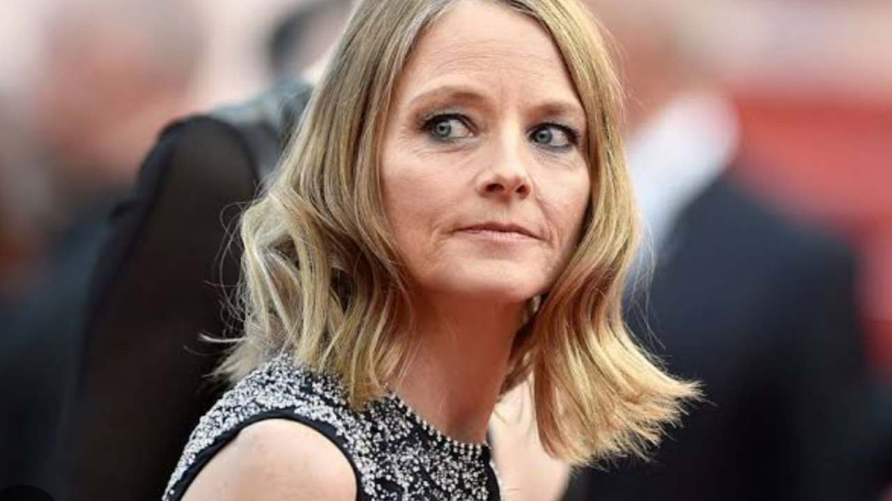 Jodie Foster’s Social Media Wishlist: All About Dancing And Cats