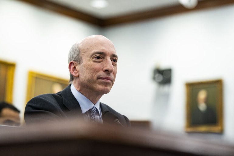 SEC Chair Gensler warns CEOs regarding the exaggerated use of AI (Credits: Bloomberg)