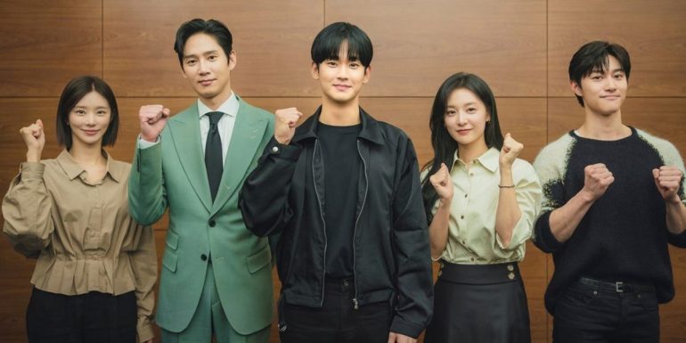 Cast of K-drama Queen of Tears