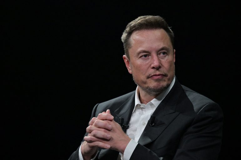 U.S. judge dismisses Elon Musk's lawsuit against anti-hate group (Credits: Bloomberg)