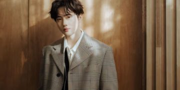 Fans celebrate Suho's solo success, eagerly awaiting the physical release on June 3.