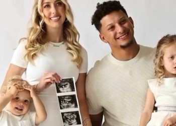 Patrick Mahomes and Brittany Mahomes Announce They’re Expecting Another Baby Girl